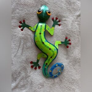 Colorful Metal Gecko Lizard Wall Art 18” Handpainted & BEAUTIFUL!